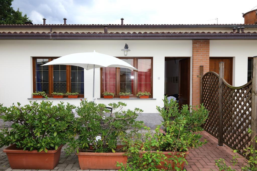Holiday Home Fattoria Laghetto Merate Room photo